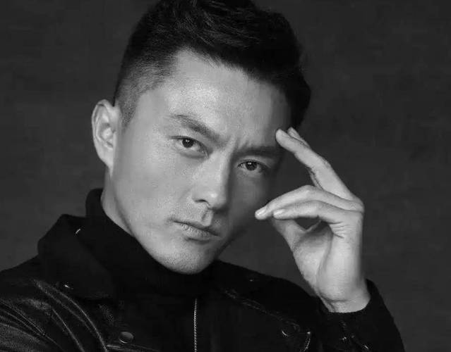 恭喜！TVB男星杨明结束十年长跑，今年迎娶港姐庄思明