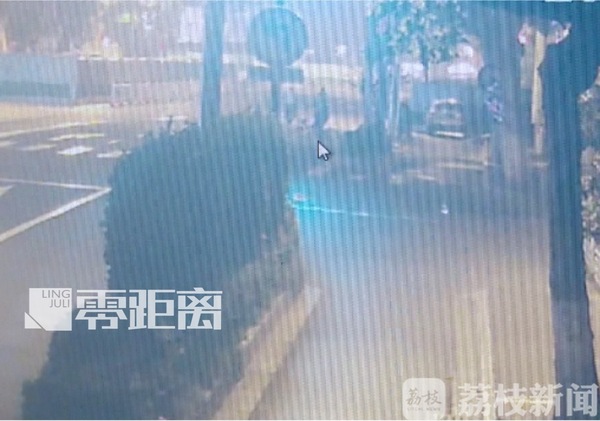 深夜热情搀扶喝醉酒的人？另有目的！