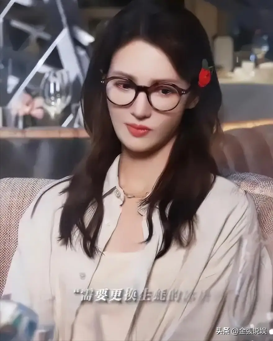金晨鼻子翻车 高清镜头暴露疤痕 网友质疑演技外貌_女明星脸上有疤痕