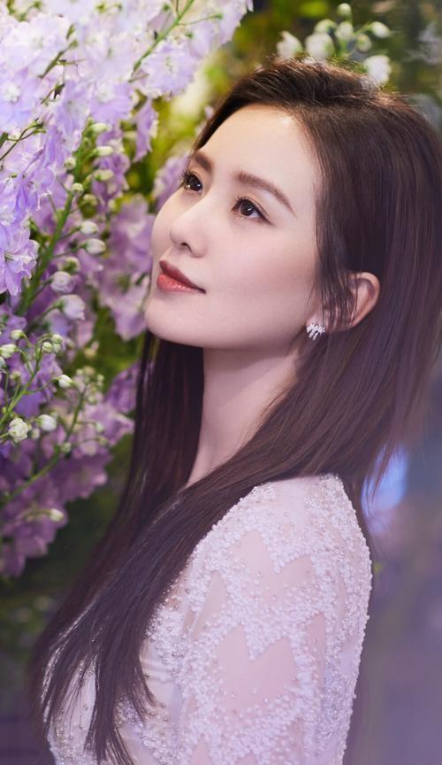 中国最美明星榜单 2023  女明星颜值排名  林志玲 迪丽热巴 王祖贤_中国十大的女明星排名榜